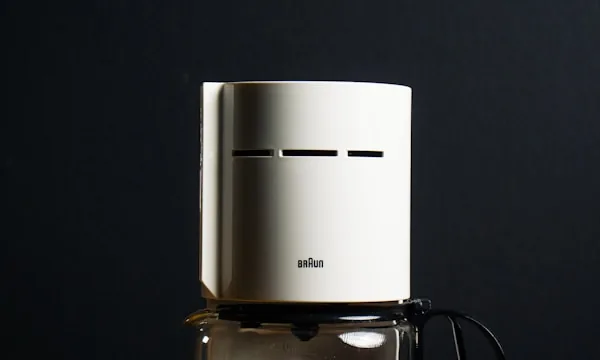 Siebträgermaschine für Zuhause beim Espressobezug
